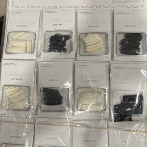 Creme Art Nail Set in Black and White